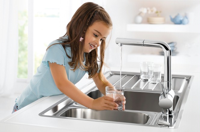 Beber agua directamente del grifo de casa